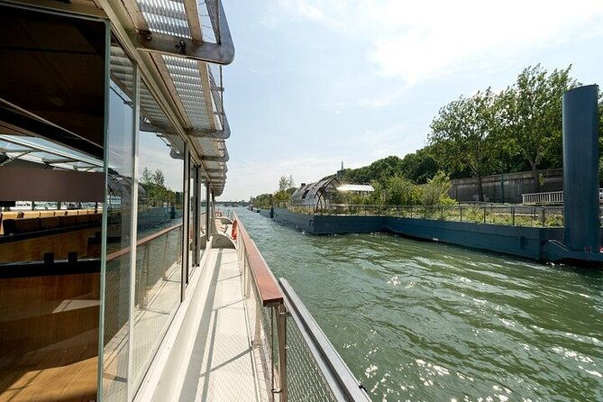 paris-hop-on-hop-off-and-seine-river-cruise