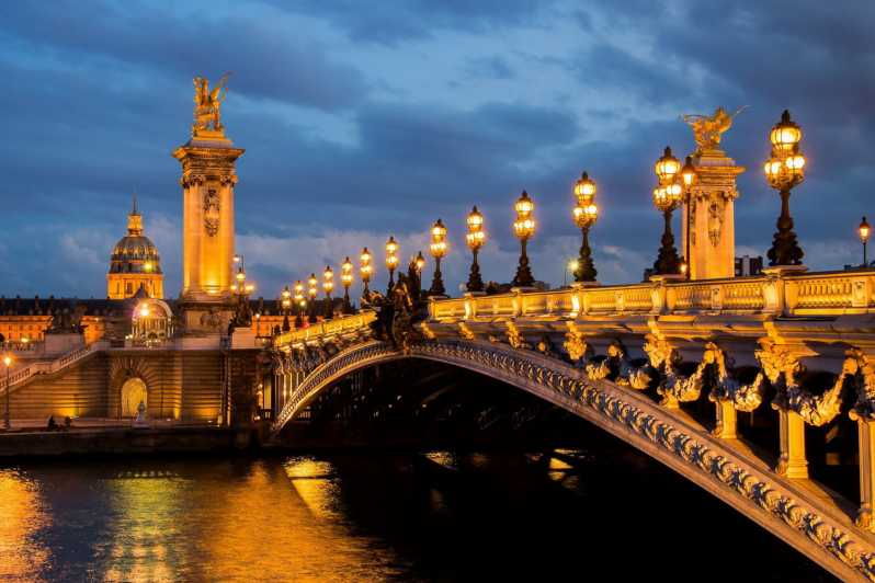 Paris: Illuminated Walking Tour - Ending at the Soul Bridge and Optional Seine Cruise