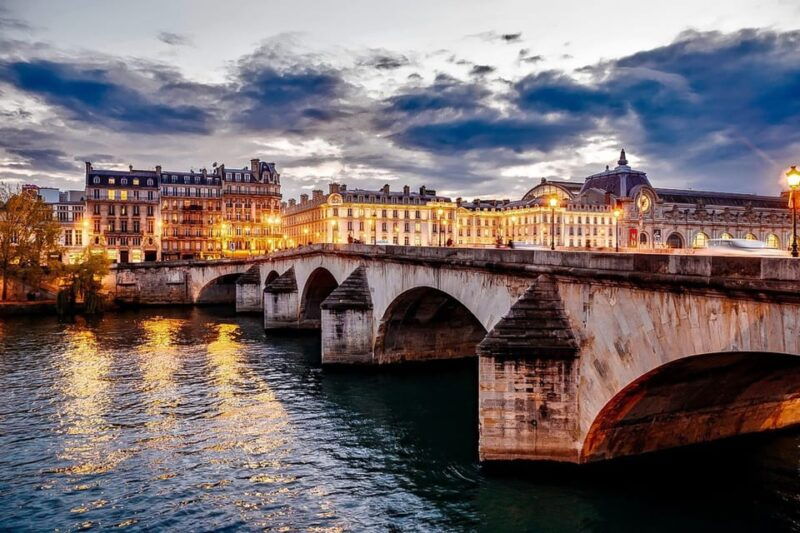 Paris: Illuminated Walking Tour - What to Expect During the Tour