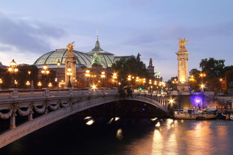 Paris: Illuminations River Cruise with Audio Commentary - The Itinerary in Detail