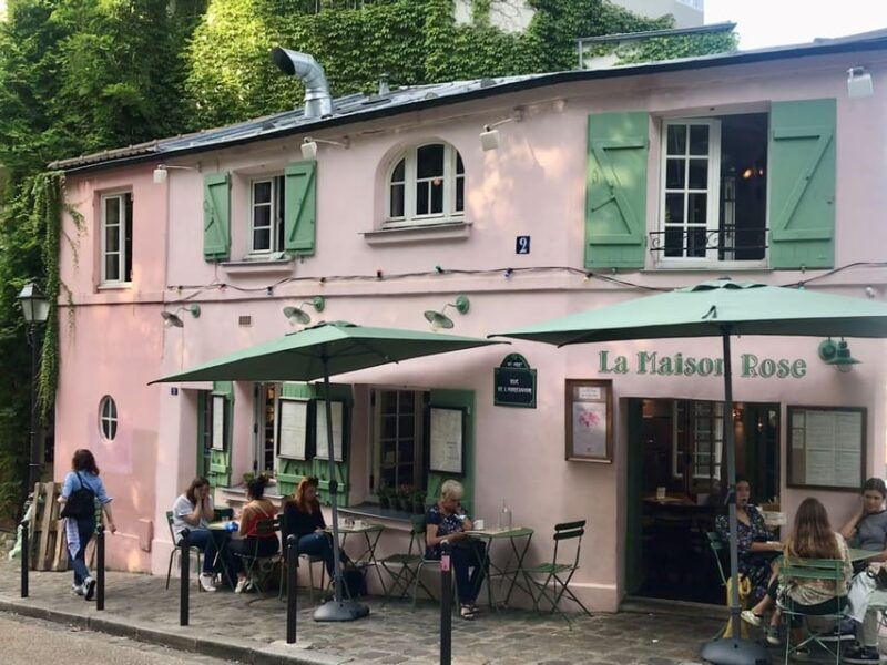 paris-immersive-tour-of-montmartre-with-a-cancan-dancer