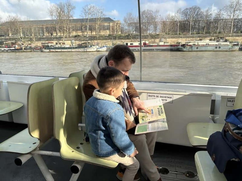 Paris: Investigation Cruise, a fun treasure hunt (in French) - Key Points