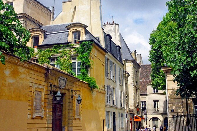 paris-la-marais-district-guided-walking-tour