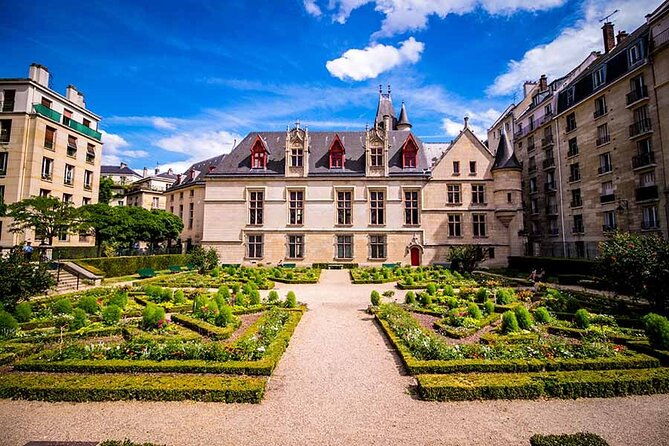 paris-landmarks-crepes