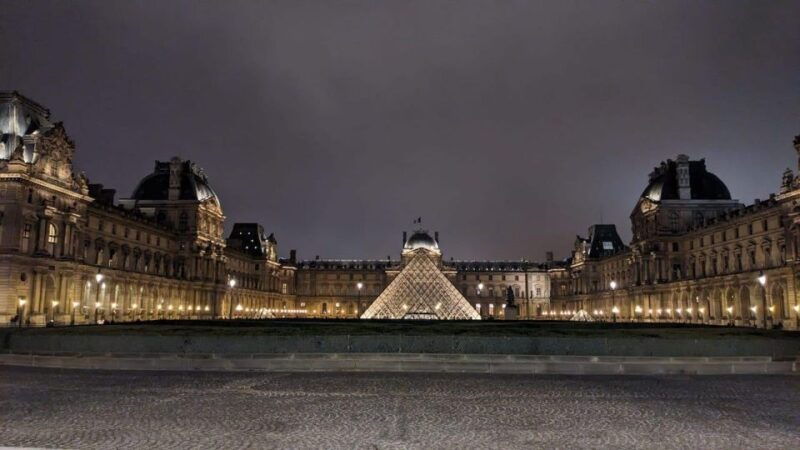 paris-late-night-louvre-tiny-group-tour