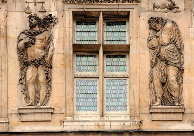 paris-le-marais-historical-walking-tour-with-wine-and-cheese-tasting