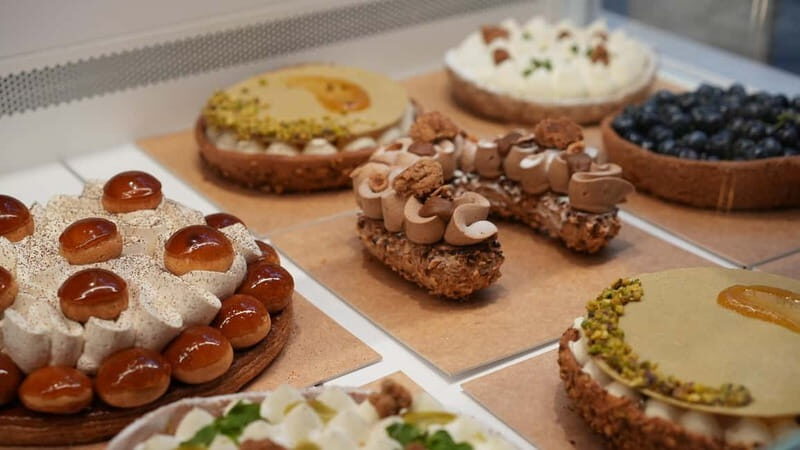 Paris: Le Marais Pastry and Chocolate Walking Tour - Key Points