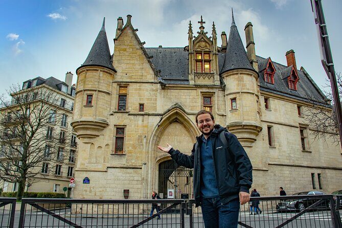 Paris Le Marais Walking Tour: An Incredible History - Small Group - Key Points