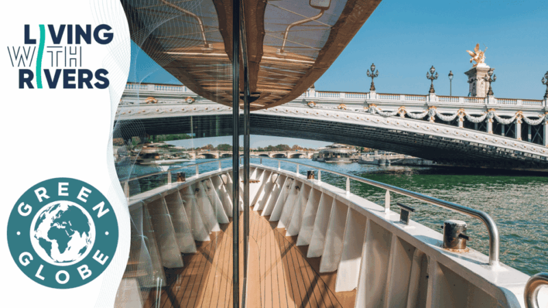 paris-live-guided-cruise-with-crepe-and-soft-drink