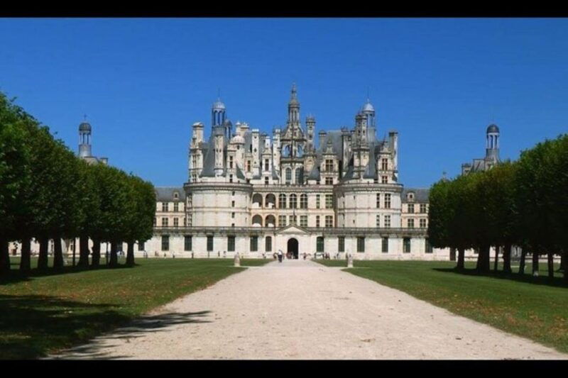 paris-loire-castles-excursion-chambord-and-blois