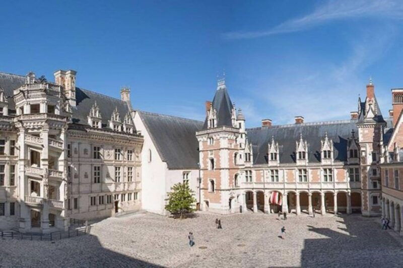 paris-loire-castles-excursion-chambord-and-blois