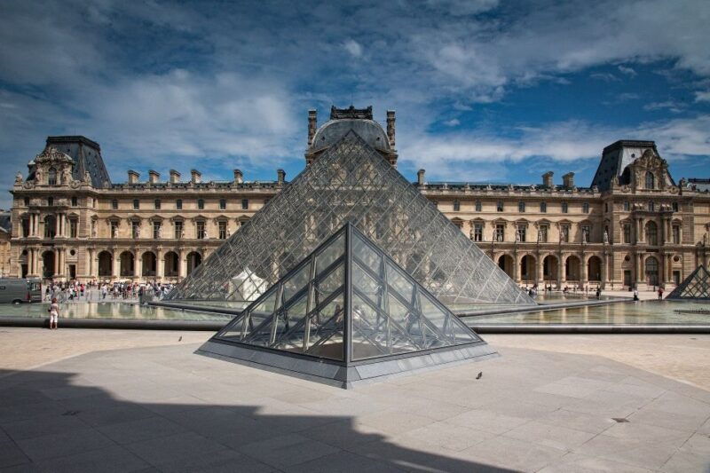 paris-louvre-masterpieces-private-tour-with-reserved-entry