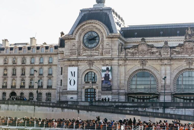 paris-louvre-museum-and-orsay-museum-guided-tour