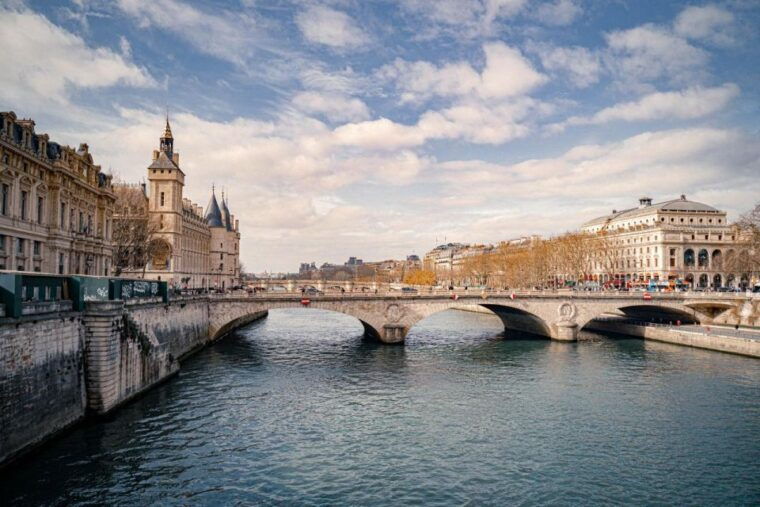 paris-louvre-museum-entry-ticket-and-seine-river-cruise