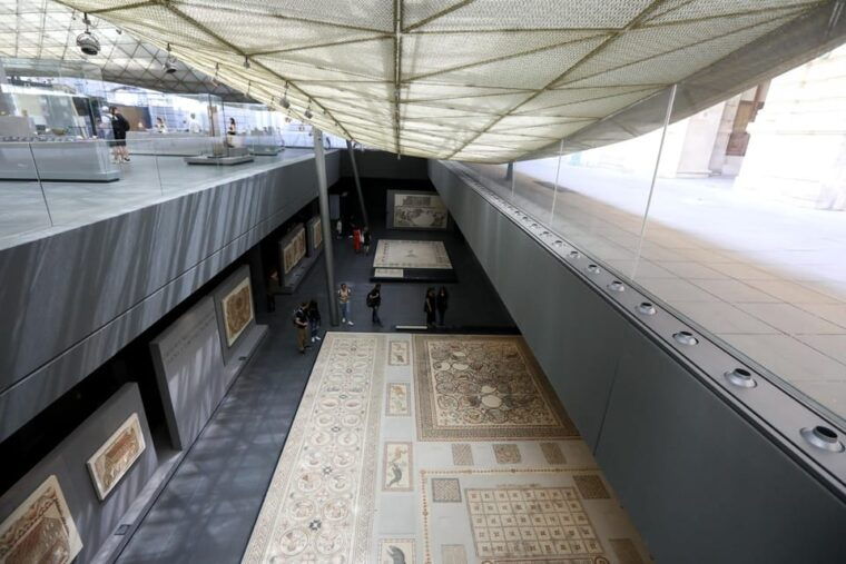 paris-louvre-museum-entry-ticket-with-guided-tour