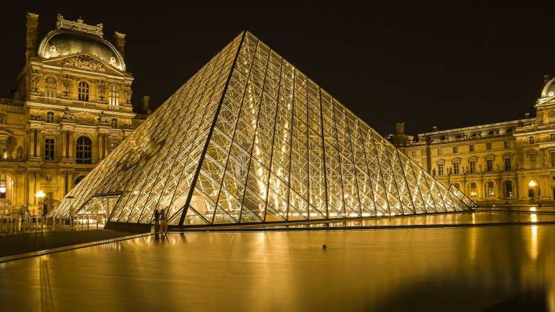 paris-louvre-museum-exclusive-tour-with-meet-and-greet