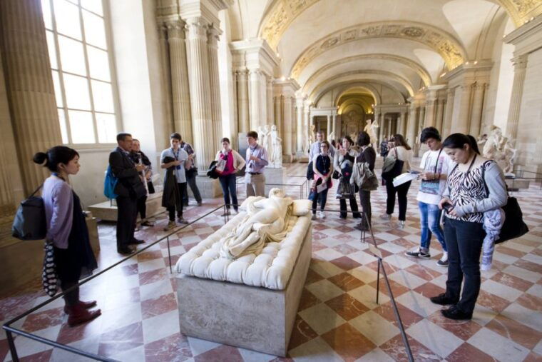 paris-louvre-museum-masterpieces-tour-with-reserved-access
