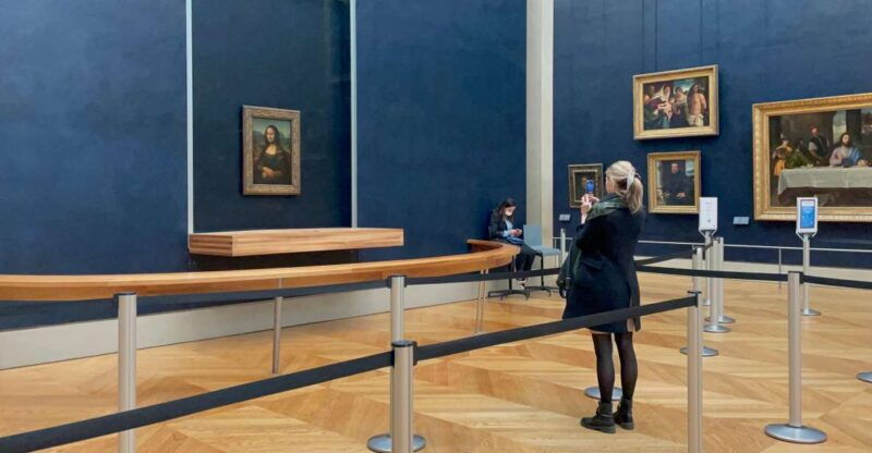 paris-louvre-museum-mona-lisa-first-viewing-semi-private