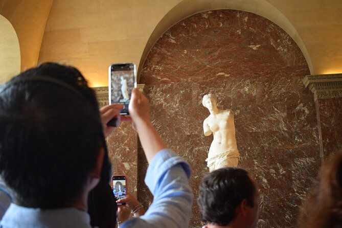 paris-louvre-museum-private-guided-tour-with-pre-reserved-tickets