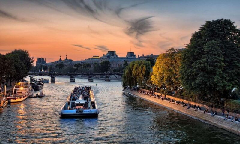 paris-louvre-museum-river-cruise-priority-access-tickets