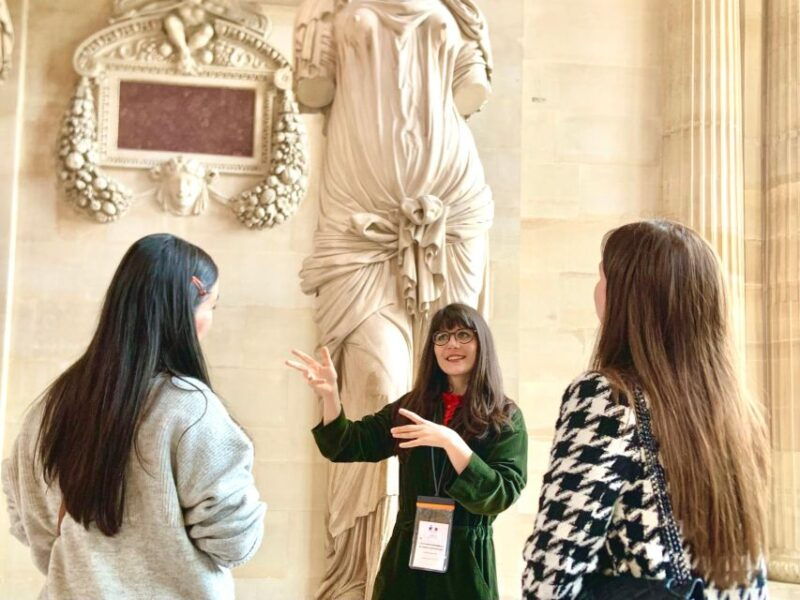paris-louvre-museum-skip-the-line-guided-tour-with-artist