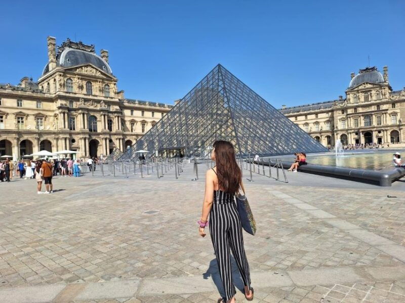 paris-louvre-museum-skip-the-line-guided-tour-with-artist
