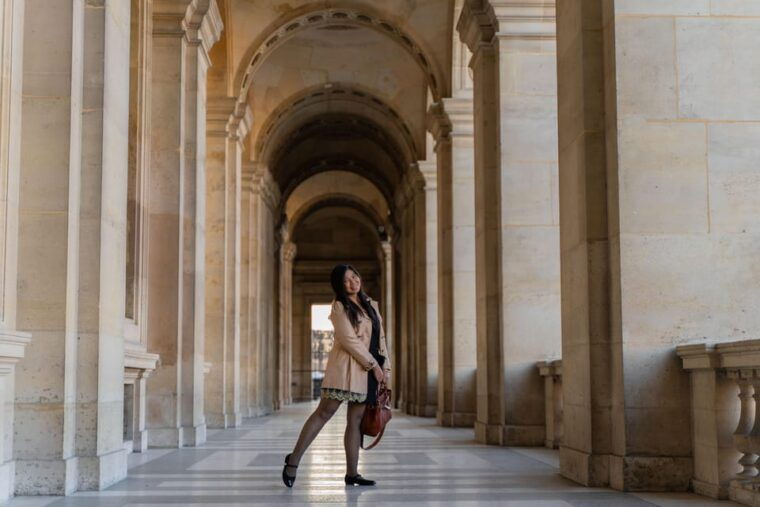 paris-louvre-photoshoot-or-seine-bridges-eiffel-tower-walk