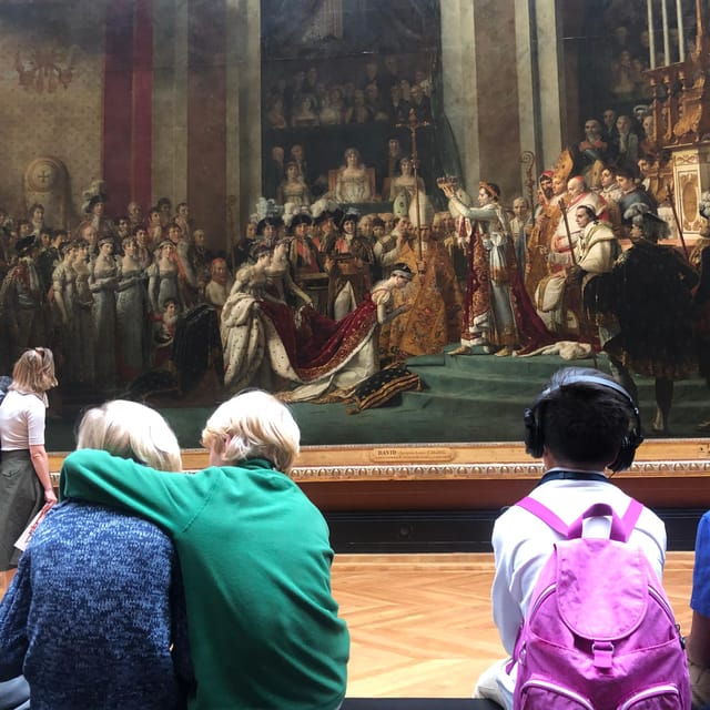 paris-louvre-private-treasure-hunt-for-families-or-groups