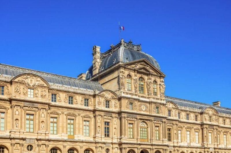 paris-louvre-small-group-guided-tour-with-reserved-entry