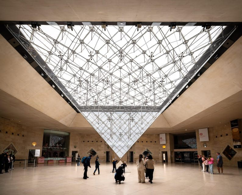 paris-louvre-small-group-guided-tour-with-reserved-entry