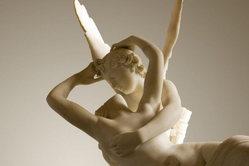 paris-louvre-small-group-guided-tour-with-reserved-entry