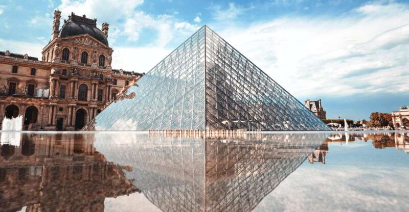 paris-louvre-ticket-with-audioguide-app-and-seine-cruise