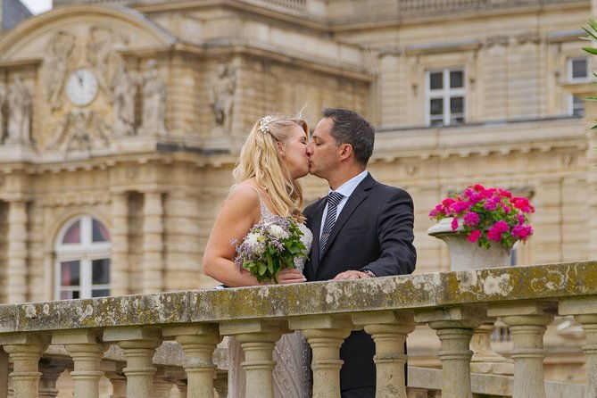 paris-luxembourg-garden-wedding-vows-renewal-ceremony-with-photo-shoot