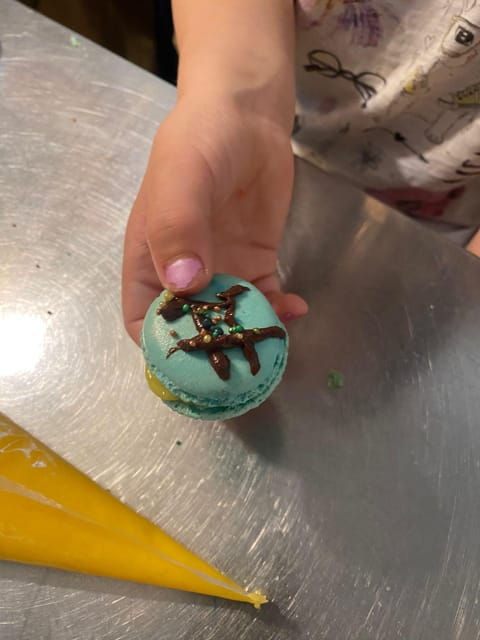 paris-macaron-baking-class-for-families-and-kids