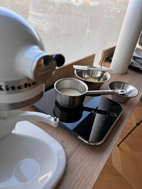 paris-macaron-baking-class-in-central-paris