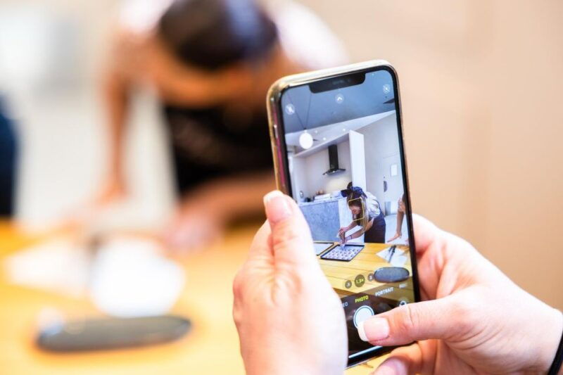 paris-macaron-class-at-galeries-lafayette