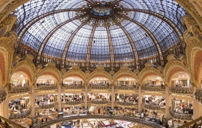 paris-macaron-class-at-galeries-lafayette