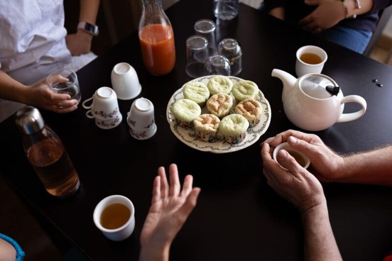 paris-macarons-class-in-a-parisian-home