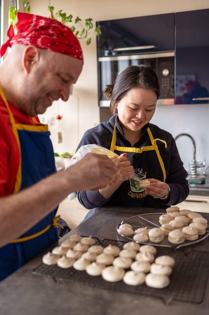 paris-macarons-class-in-a-parisian-home