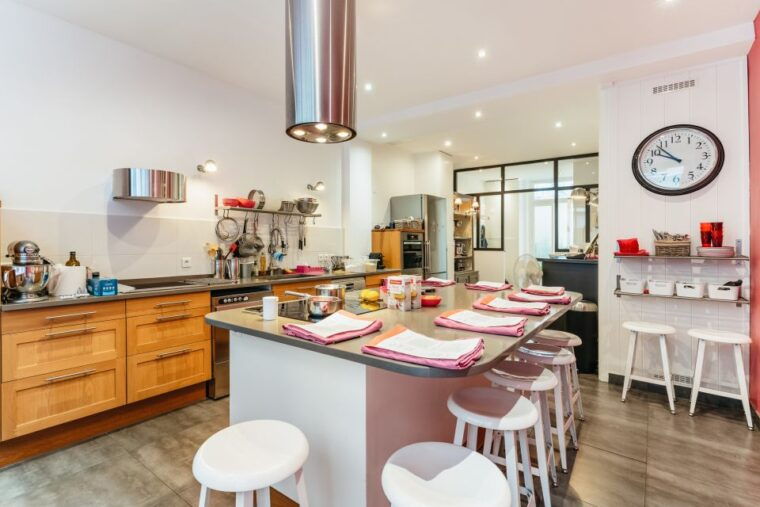 paris-macarons-cooking-class-with-patisserie-chef-noemie