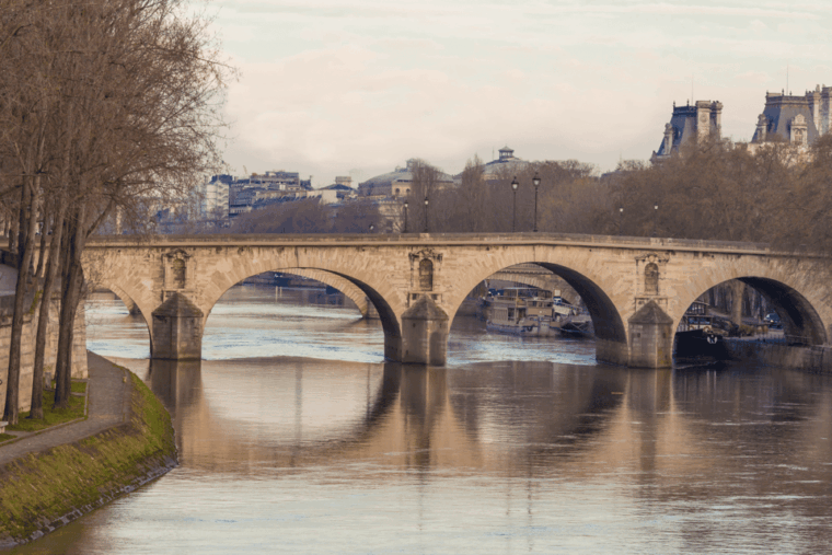 paris-marais-district-walking-tour-with-a-local-guide