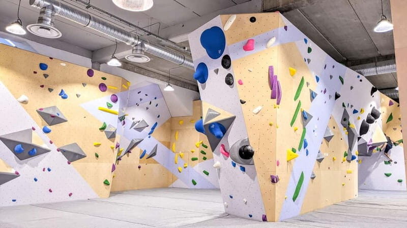 Paris: Mini Golf and Climbing Combo Ticket - FAQ