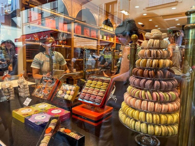 paris-montmartre-cheese-wine-pastry-guided-walking-tour