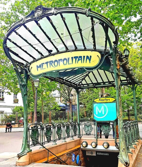 paris-montmartre-drawing-tour-with-a-local-artist