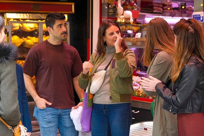 paris-montmartre-food-wine-tour-with-eating-europe