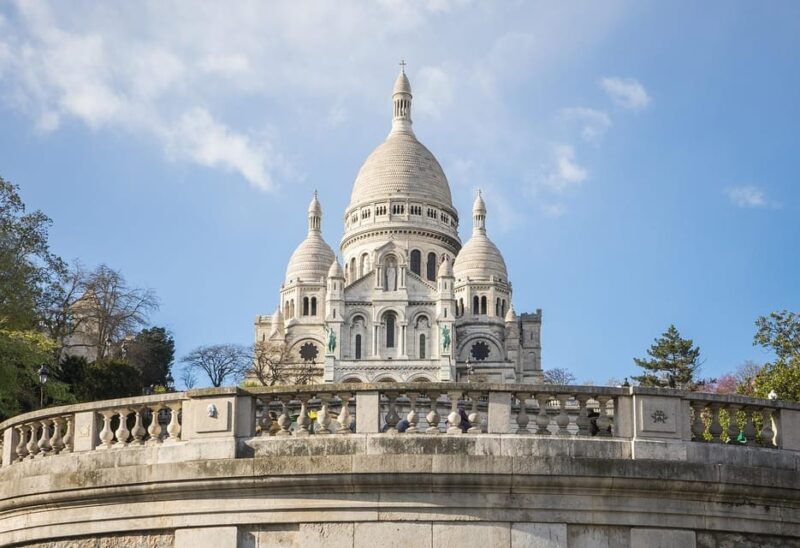 paris-montmartre-guided-walking-tour-and-seine-river-cruise