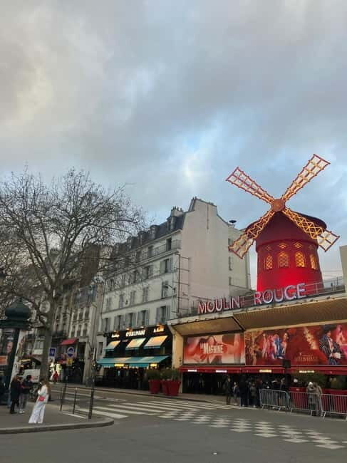 Paris: Montmartre Guided Walking Tour with Snack - Introduction