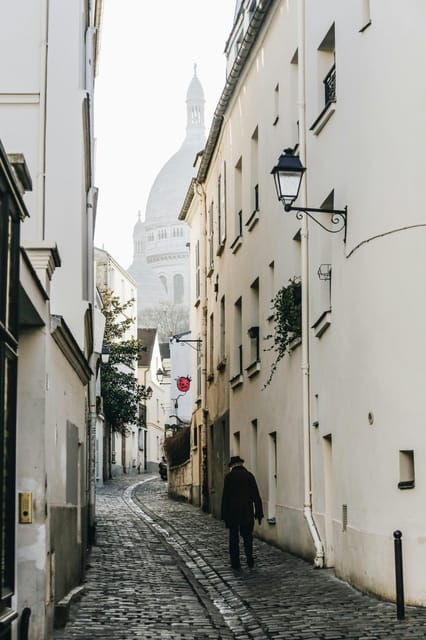 Paris: Montmartre hidden gems walking Tour with Local Guide - Key Points