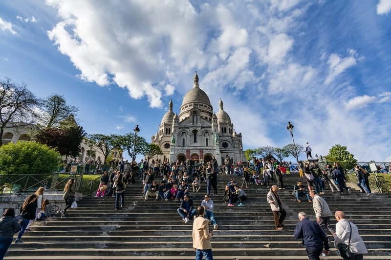 Paris: Montmartre Highlights Walking Tour with a Local Guide - Key Points