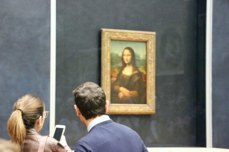 paris-montmartre-latin-quarter-louvre-tour-with-cruise